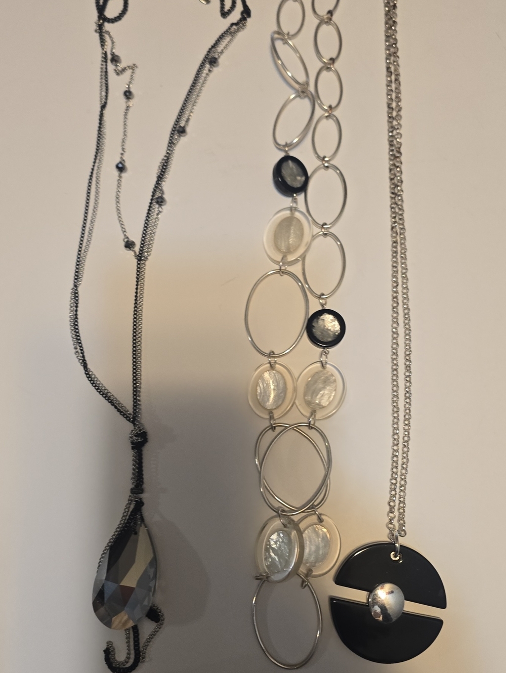 Set Of 3 Women’s Long Necklaces.